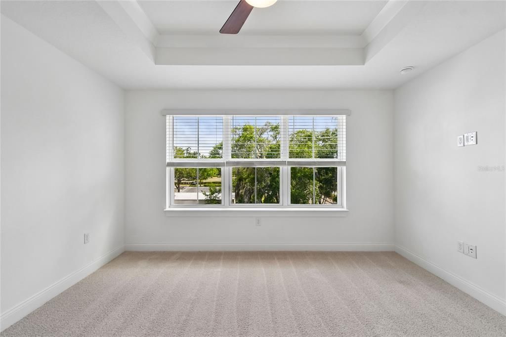 En Venta: $598,990 (4 camas, 3 baños, 2025 Pies cuadrados)