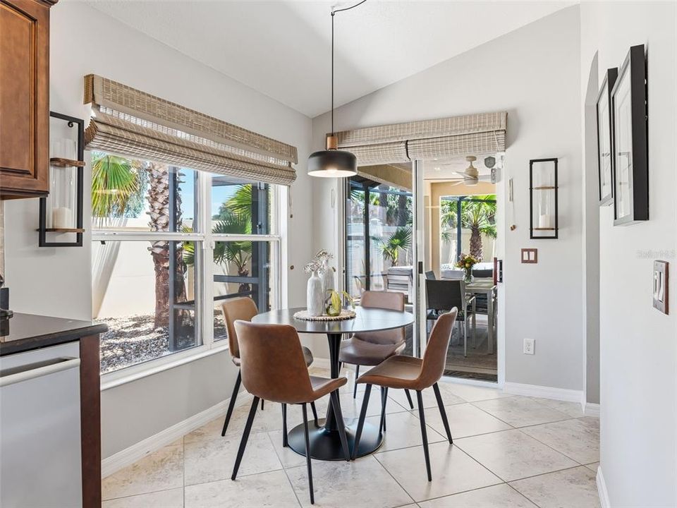 Activo con contrato: $549,000 (3 camas, 2 baños, 1602 Pies cuadrados)
