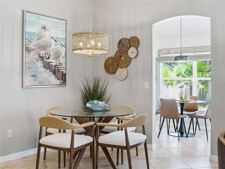 Activo con contrato: $549,000 (3 camas, 2 baños, 1602 Pies cuadrados)