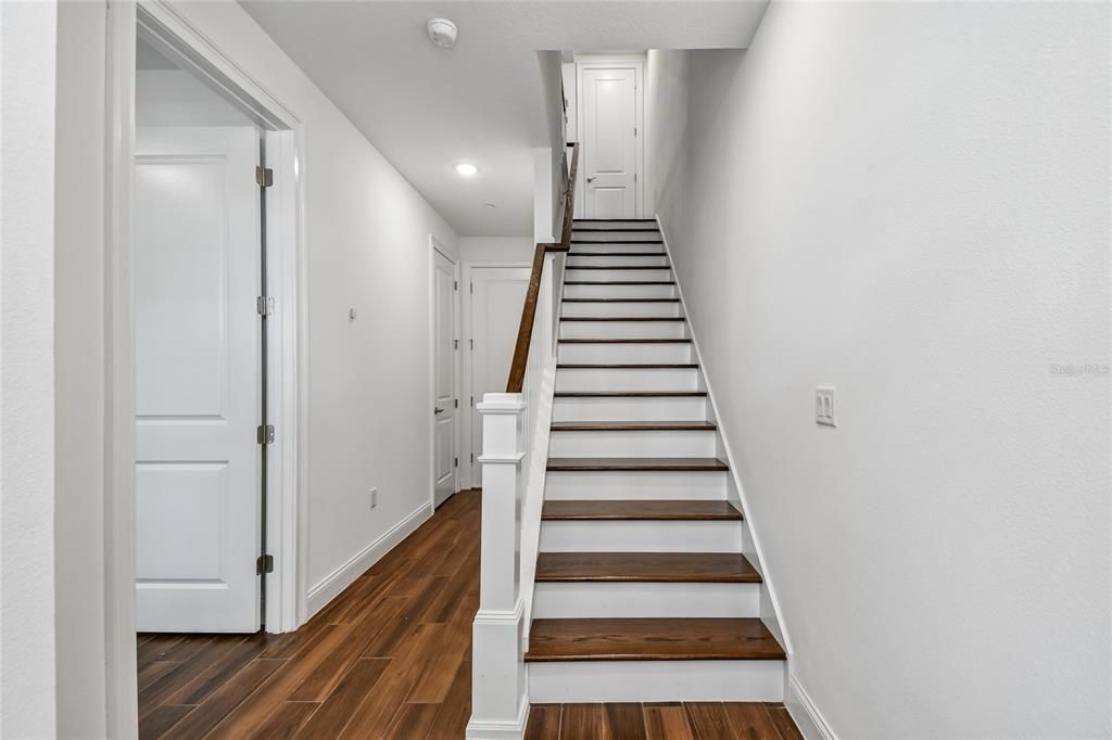 En Venta: $538,990 (4 camas, 3 baños, 2025 Pies cuadrados)