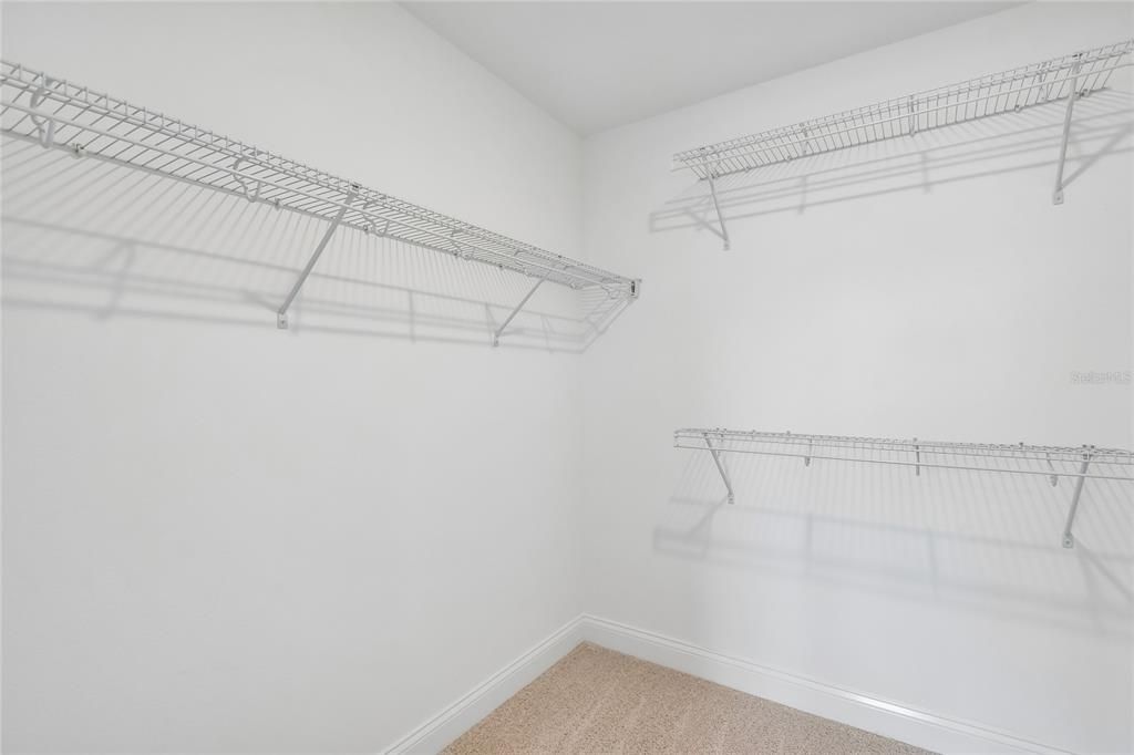 En Venta: $538,990 (4 camas, 3 baños, 2025 Pies cuadrados)