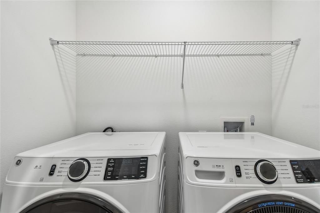 En Venta: $538,990 (4 camas, 3 baños, 2025 Pies cuadrados)