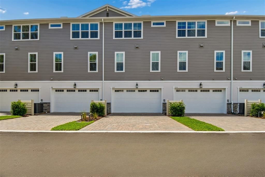 En Venta: $527,990 (4 camas, 3 baños, 2025 Pies cuadrados)