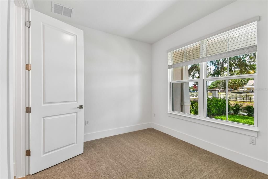 En Venta: $527,990 (4 camas, 3 baños, 2025 Pies cuadrados)