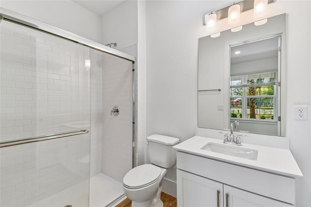 En Venta: $527,990 (4 camas, 3 baños, 2025 Pies cuadrados)