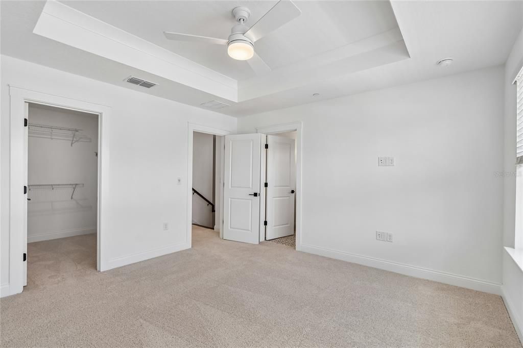 En Venta: $529,990 (4 camas, 3 baños, 2025 Pies cuadrados)