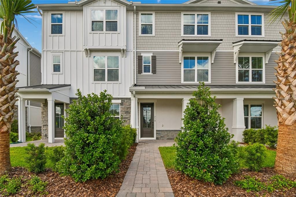 En Venta: $529,990 (4 camas, 3 baños, 2025 Pies cuadrados)