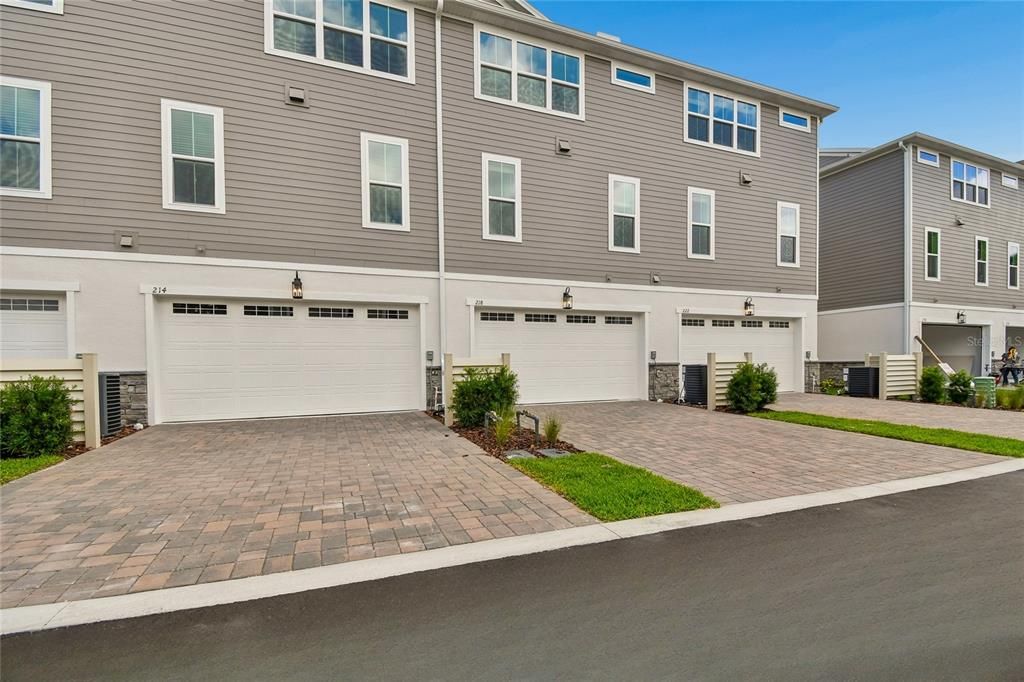 En Venta: $529,990 (4 camas, 3 baños, 2025 Pies cuadrados)