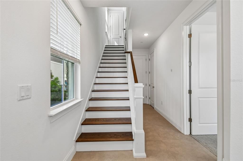 En Venta: $604,990 (4 camas, 3 baños, 2025 Pies cuadrados)