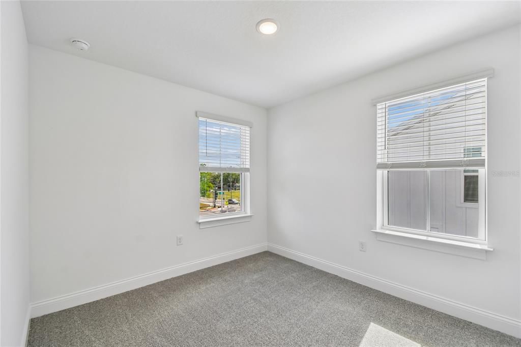 En Venta: $604,990 (4 camas, 3 baños, 2025 Pies cuadrados)