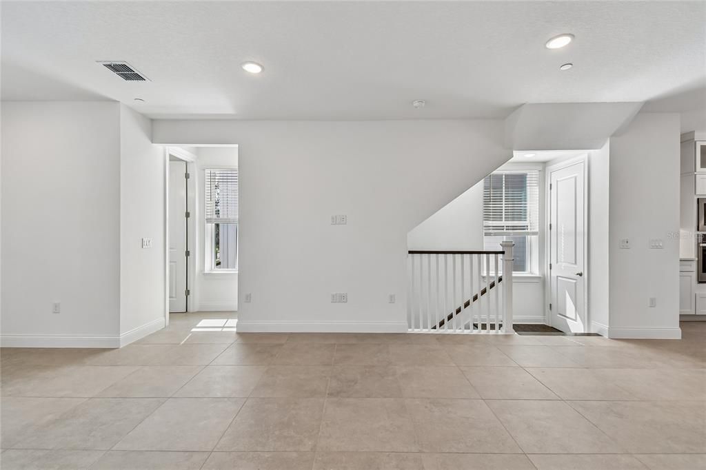 En Venta: $604,990 (4 camas, 3 baños, 2025 Pies cuadrados)