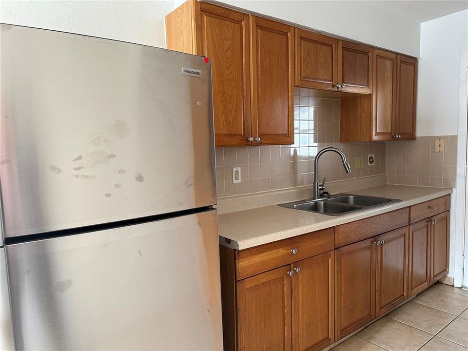 В аренду: $1,295 (2 спален, 1 ванн, 690 Квадратных фут)