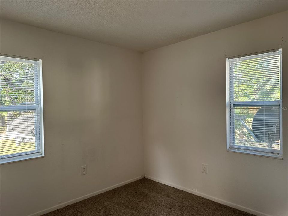 В аренду: $1,295 (2 спален, 1 ванн, 690 Квадратных фут)