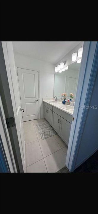 En Renta: $3,250 (5 camas, 3 baños, 2338 Pies cuadrados)