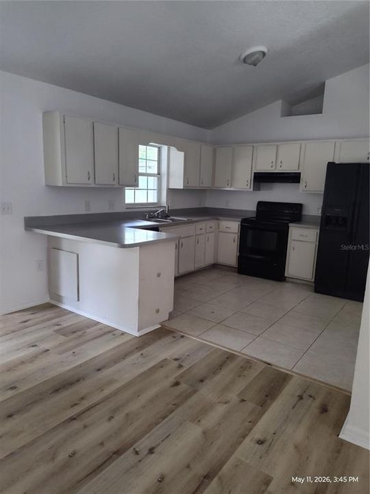 For Rent: $1,500 (3 beds, 2 baths, 1388 Square Feet)