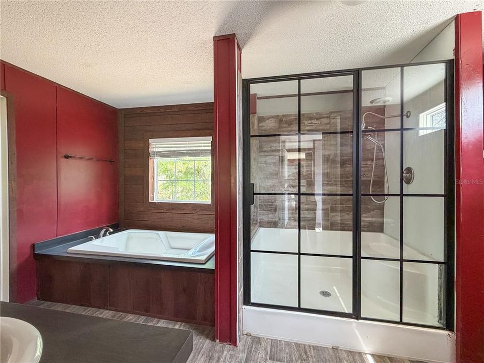 En Venta: $198,000 (5 camas, 3 baños, 2100 Pies cuadrados)