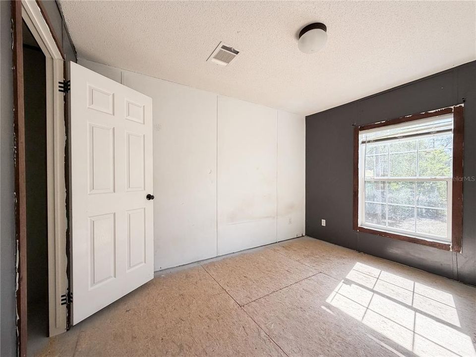 En Venta: $198,000 (5 camas, 3 baños, 2100 Pies cuadrados)