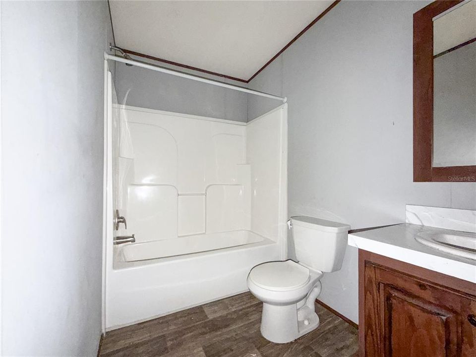 En Venta: $198,000 (5 camas, 3 baños, 2100 Pies cuadrados)