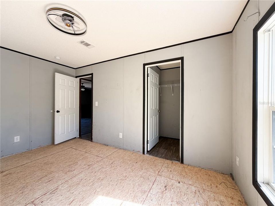 En Venta: $198,000 (5 camas, 3 baños, 2100 Pies cuadrados)
