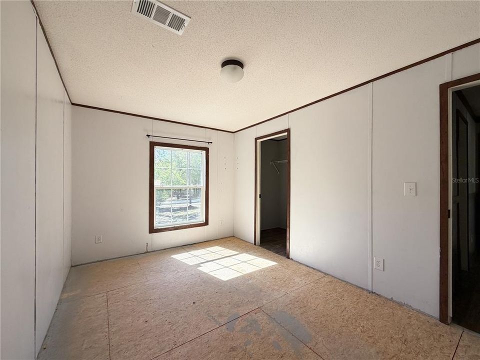En Venta: $198,000 (5 camas, 3 baños, 2100 Pies cuadrados)