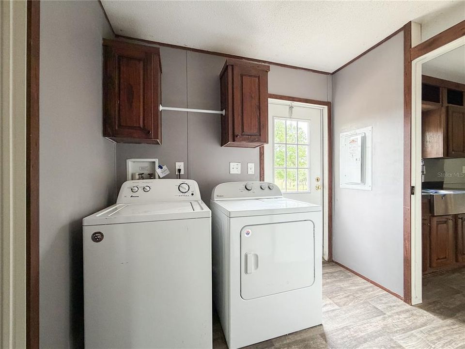 En Venta: $198,000 (5 camas, 3 baños, 2100 Pies cuadrados)