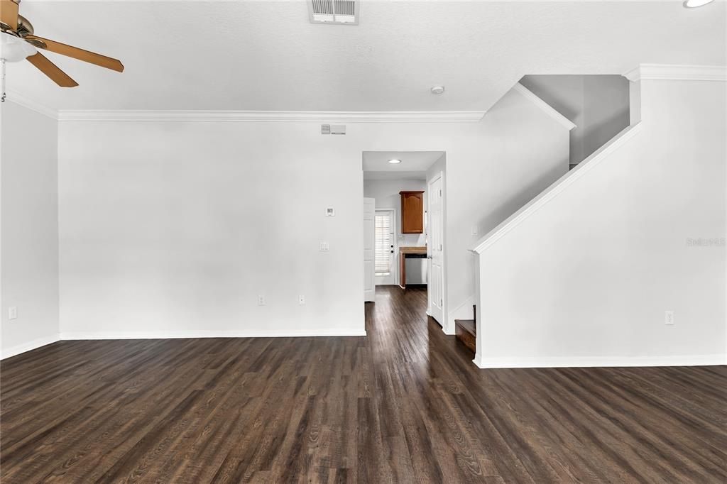 Activo con contrato: $399,000 (3 camas, 2 baños, 1629 Pies cuadrados)
