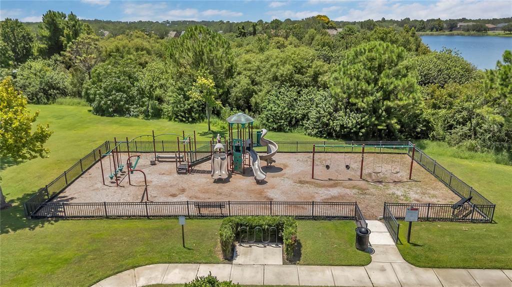 Activo con contrato: $399,000 (3 camas, 2 baños, 1629 Pies cuadrados)