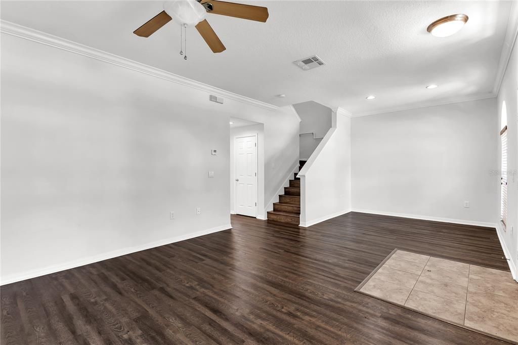 Activo con contrato: $399,000 (3 camas, 2 baños, 1629 Pies cuadrados)