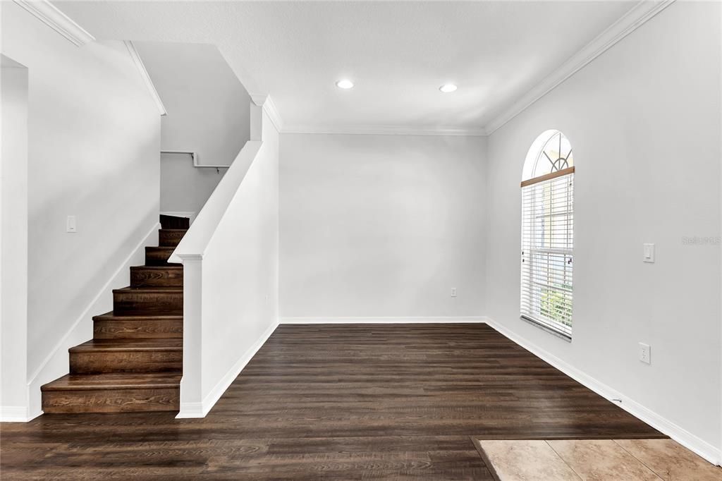 Activo con contrato: $399,000 (3 camas, 2 baños, 1629 Pies cuadrados)
