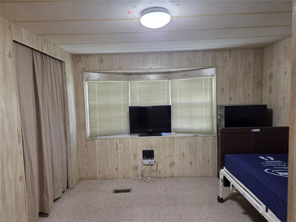 For Rent: $1,450 (2 beds, 2 baths, 950 Square Feet)