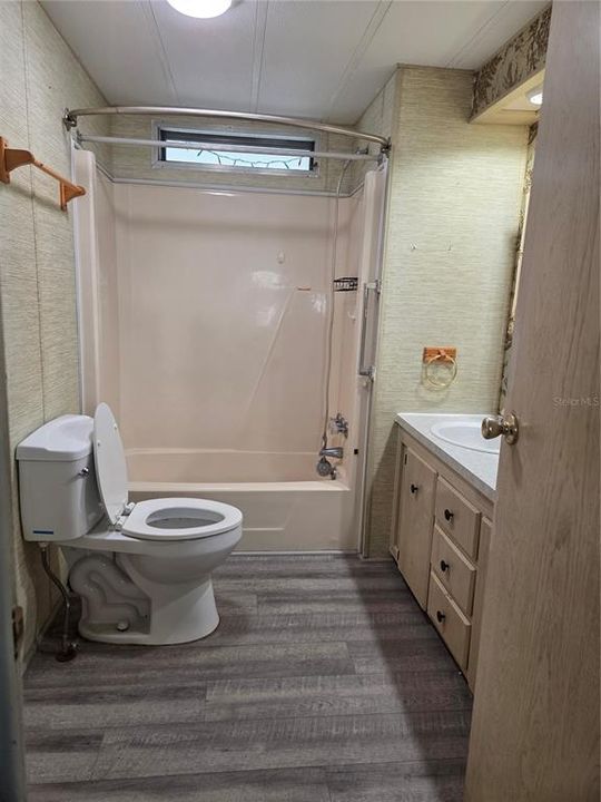 For Rent: $1,450 (2 beds, 2 baths, 950 Square Feet)