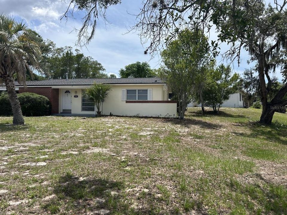 For Rent: $1,600 (2 beds, 1 baths, 1030 Square Feet)
