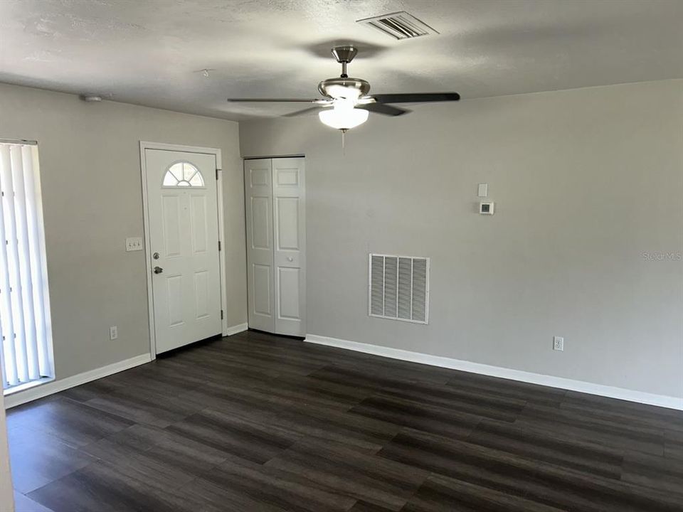 For Rent: $1,600 (2 beds, 1 baths, 1030 Square Feet)
