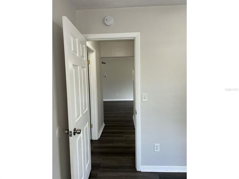 For Rent: $1,600 (2 beds, 1 baths, 1030 Square Feet)