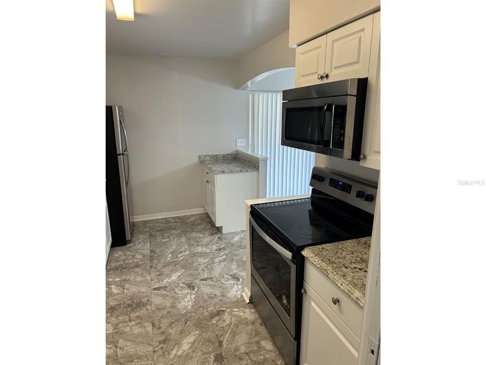 For Rent: $1,600 (2 beds, 1 baths, 1030 Square Feet)