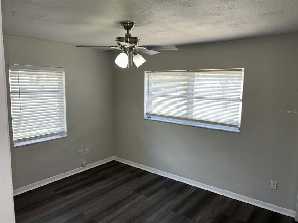 For Rent: $1,600 (2 beds, 1 baths, 1030 Square Feet)