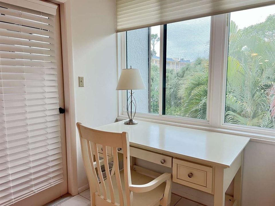 For Sale: $670,000 (2 beds, 2 baths, 1260 Square Feet)