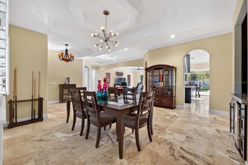 En Venta: $960,000 (4 camas, 4 baños, 3700 Pies cuadrados)