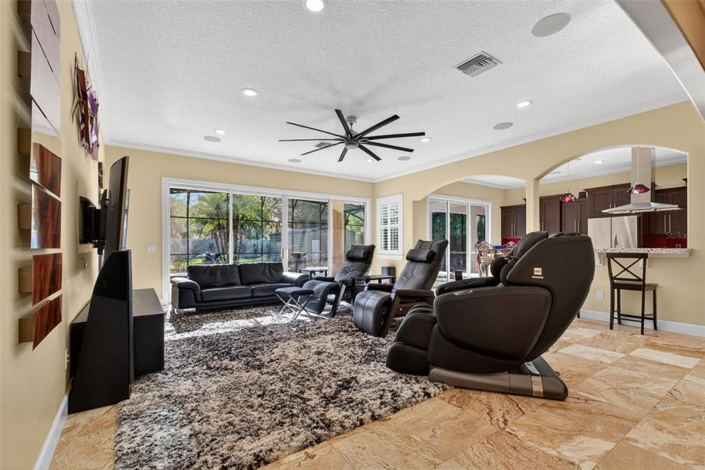 En Venta: $960,000 (4 camas, 4 baños, 3700 Pies cuadrados)