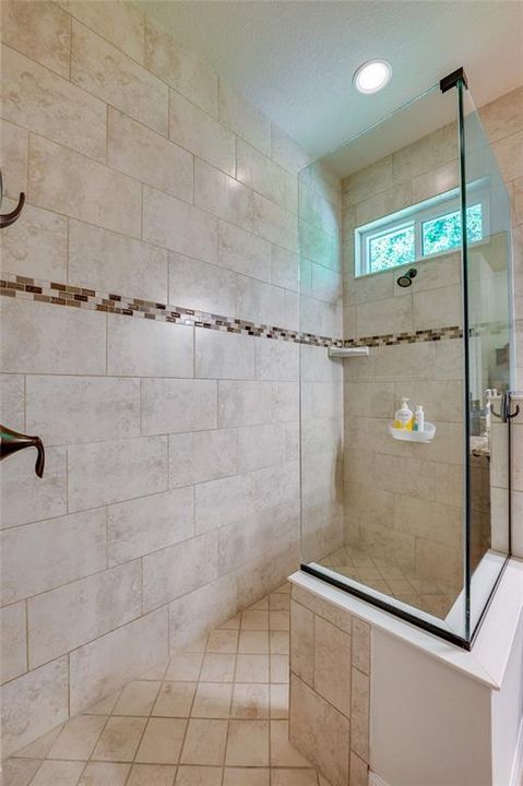 Activo con contrato: $499,900 (3 camas, 2 baños, 1845 Pies cuadrados)
