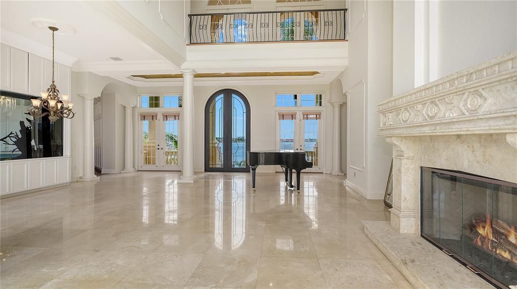 Activo con contrato: $4,495,000 (5 camas, 5 baños, 7443 Pies cuadrados)