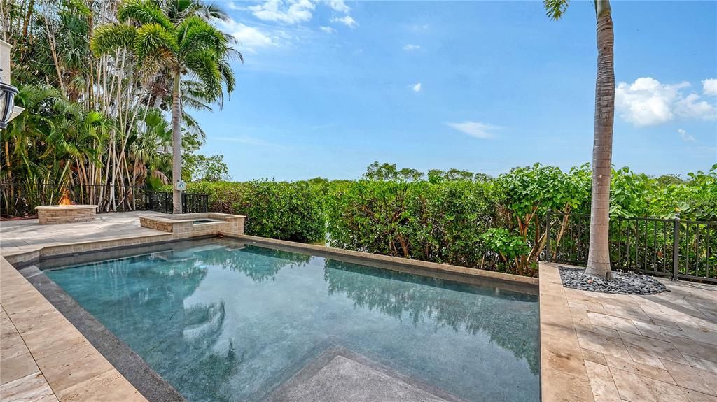 Activo con contrato: $4,495,000 (5 camas, 5 baños, 7443 Pies cuadrados)