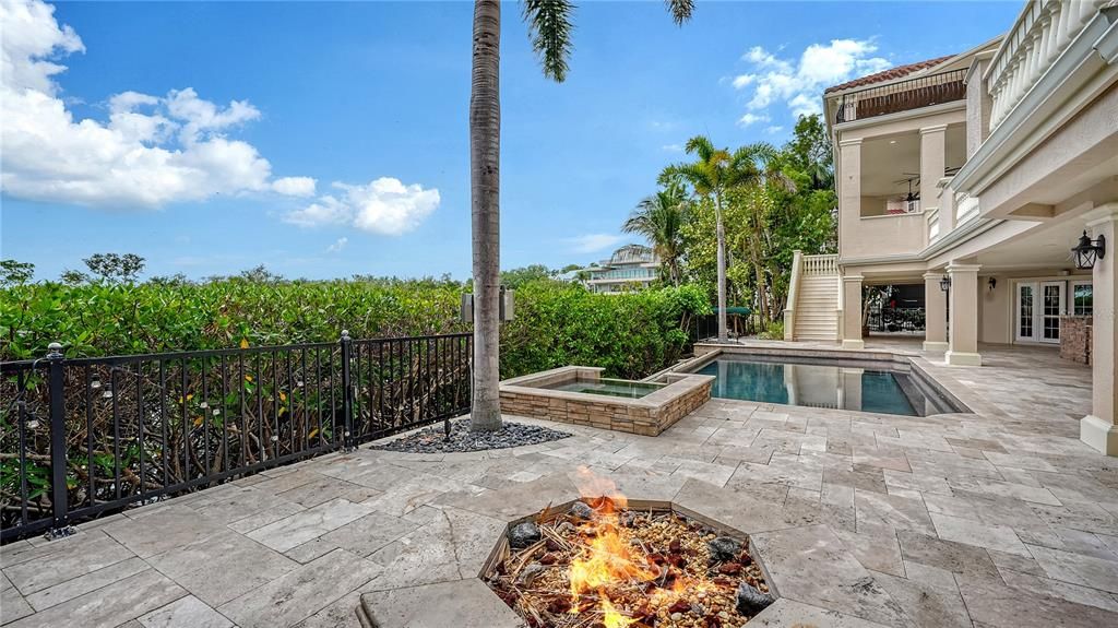 Activo con contrato: $4,495,000 (5 camas, 5 baños, 7443 Pies cuadrados)