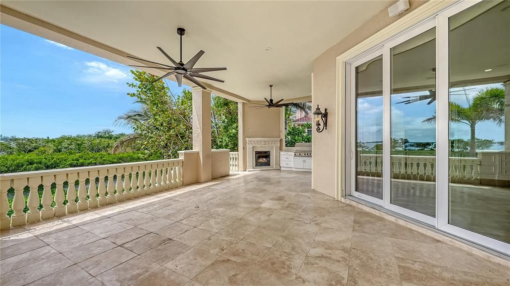 Activo con contrato: $4,495,000 (5 camas, 5 baños, 7443 Pies cuadrados)