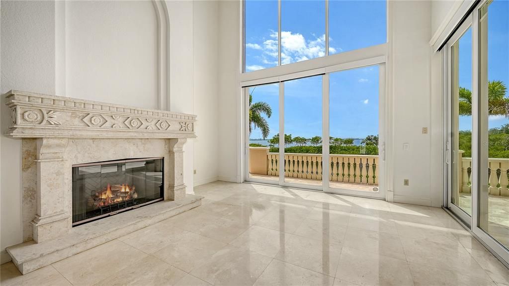 Activo con contrato: $4,495,000 (5 camas, 5 baños, 7443 Pies cuadrados)