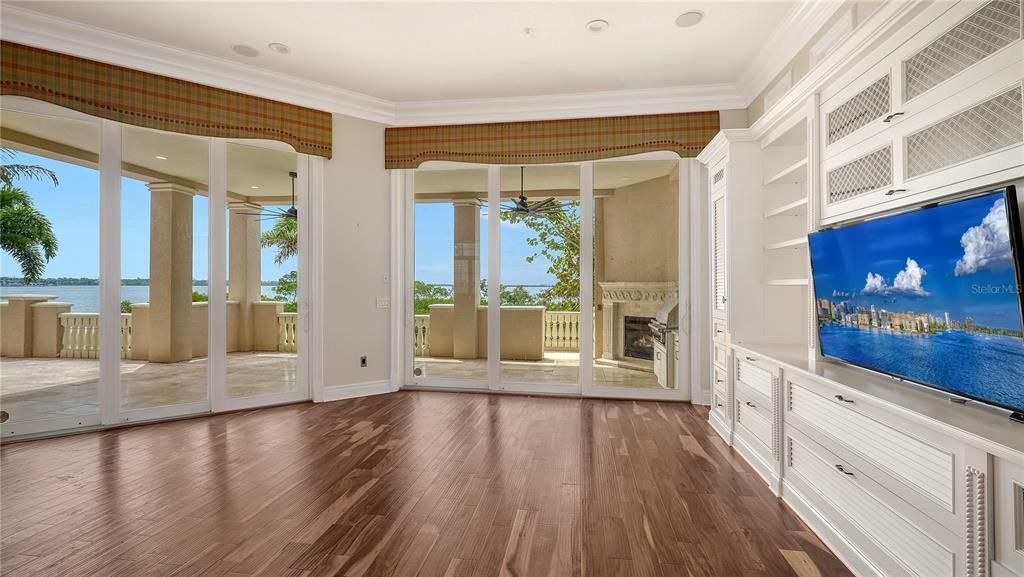 Activo con contrato: $4,495,000 (5 camas, 5 baños, 7443 Pies cuadrados)