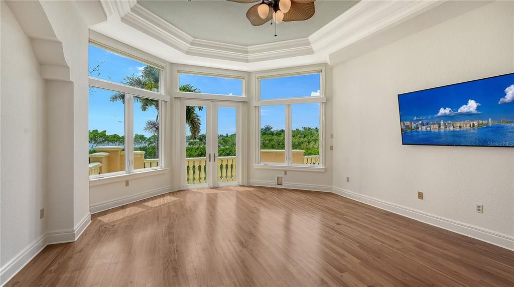 Activo con contrato: $4,495,000 (5 camas, 5 baños, 7443 Pies cuadrados)