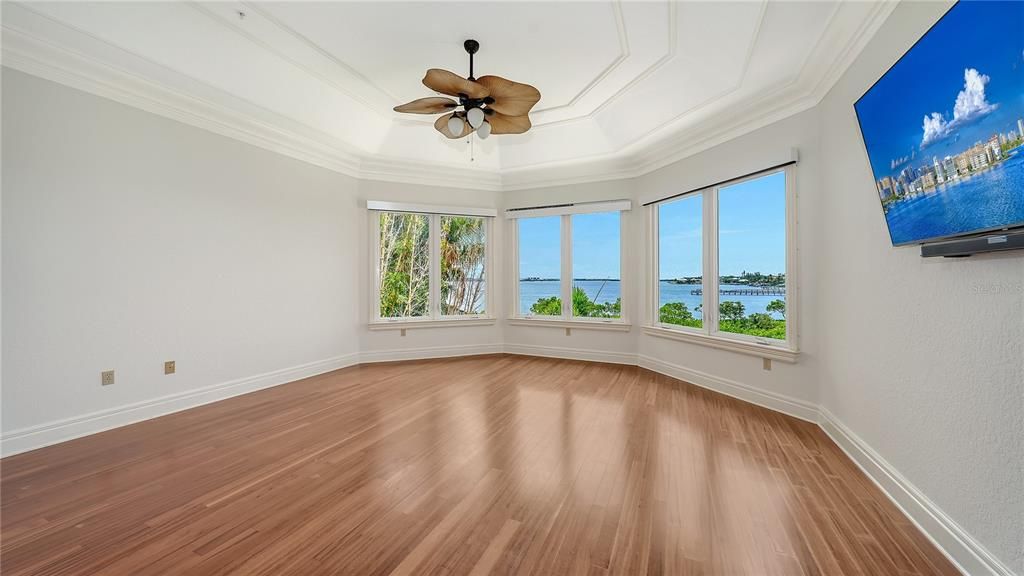 Activo con contrato: $4,495,000 (5 camas, 5 baños, 7443 Pies cuadrados)