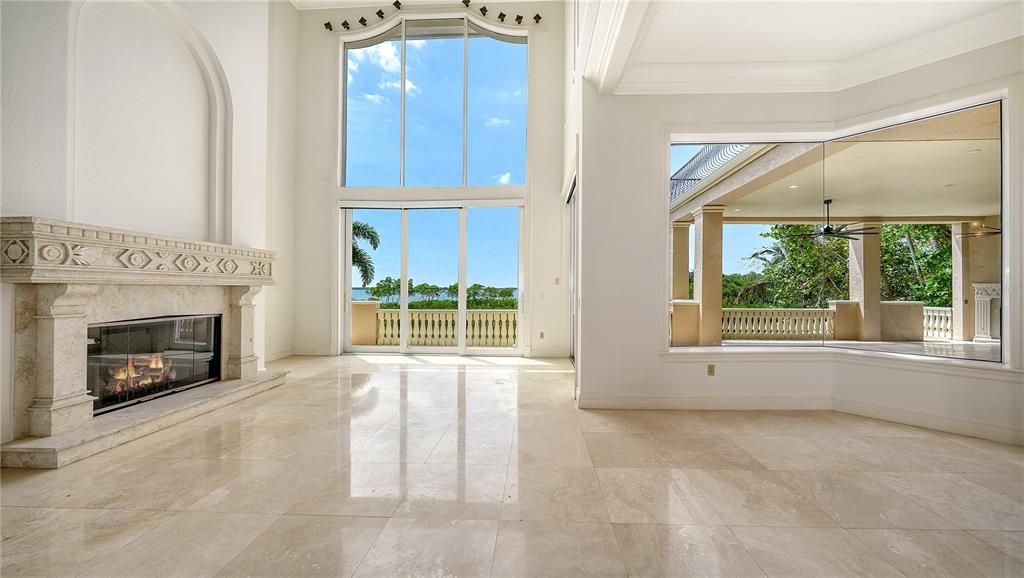 Activo con contrato: $4,495,000 (5 camas, 5 baños, 7443 Pies cuadrados)