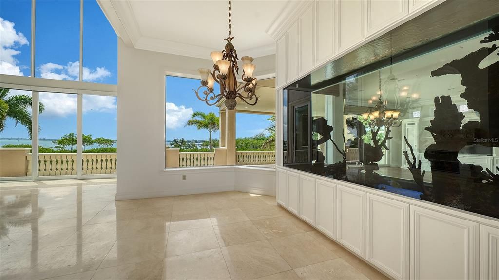 Activo con contrato: $4,495,000 (5 camas, 5 baños, 7443 Pies cuadrados)